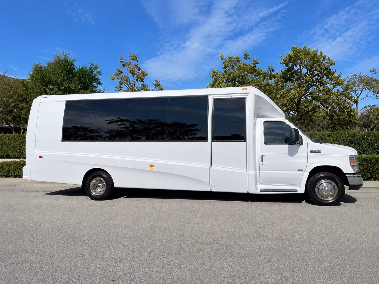 book the perfect ride for your next wine tour 2