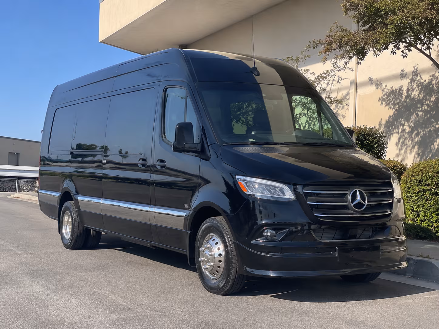 bus rental options for st petersburg trips