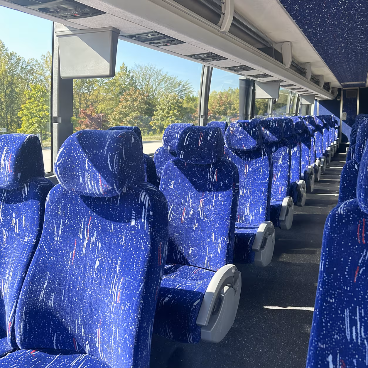 charter buses for museum and science field trips in st petersburg