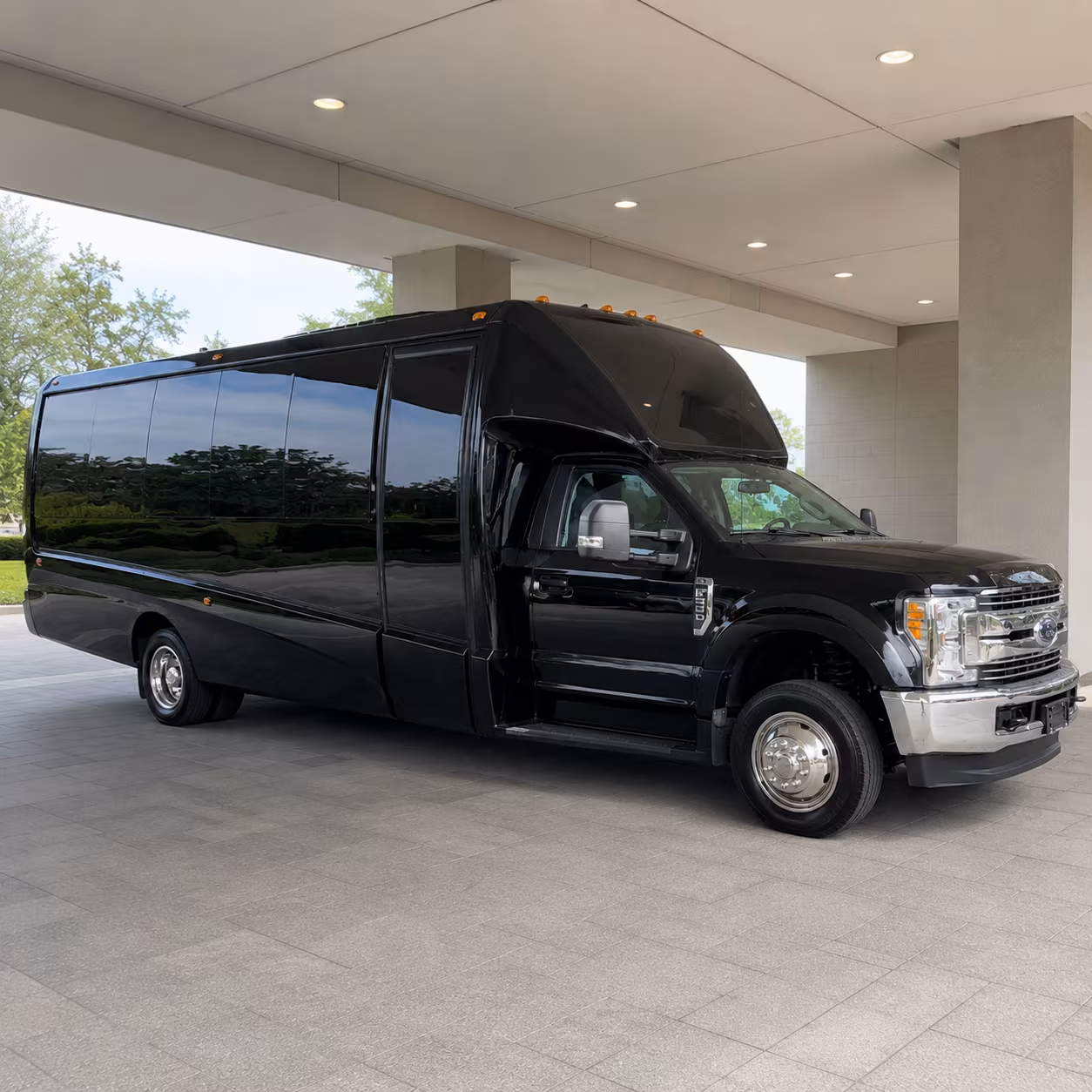 why rent using stpetersburgminibuscompany com